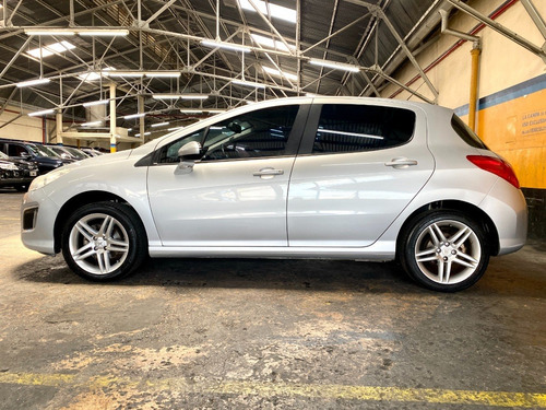 Imagen 8 de 24 de Peugeot 308 2.0 Feline 143cv