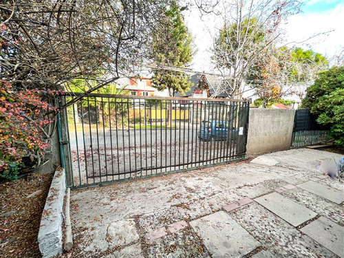 Casa Para Remodelar En Venta De 4 Dorm. En Los Dominicos
