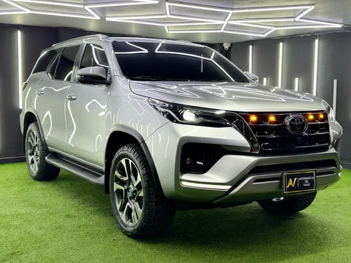 Toyota Fortuner Srv 2022