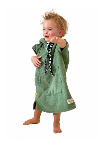 Imagen 2 de 4 de Poncho Toalla 4 A 6 Años Verde Musgo C/ Mostaza