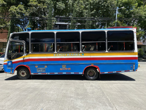 Buseta Agrale Ma 8.5tca Plus E 30 Pasajeros 2006