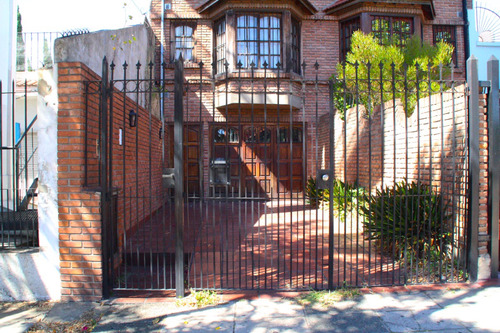 Casa Triplex Dueño Directo Cerca Del Dot Y De Av. Cabildo