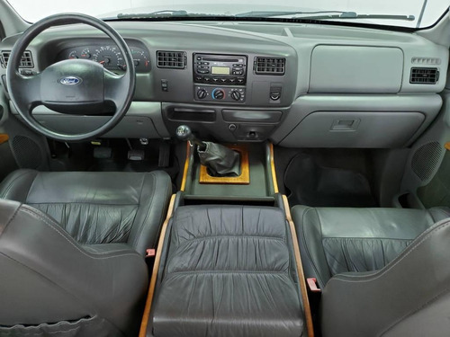 Ford F-250 4.2 Cd Xlt Tropical