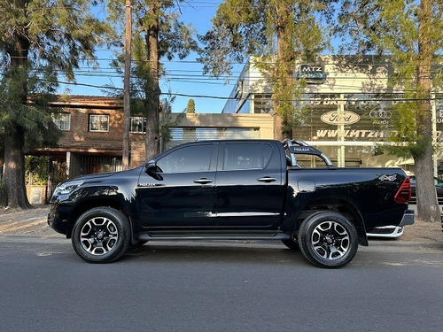 Imagen 3 de 24 de Toyota Hilux Srx Aut 4x4 2021 L/nueva 204cv 27.000km Serv Of