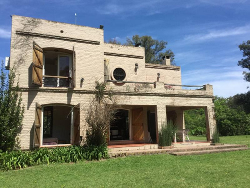 Casa Quinta En Venta En Lujan! A Pocas Cuadras De La Basílica