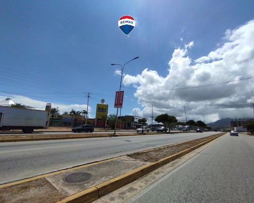 Re/max 2mil Vende Negocio En Mun. Maneiro, Isla De Margarita, Edo. Nueva Esparta