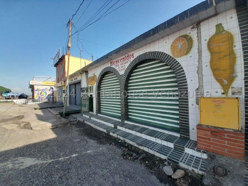 Se Alquila Local Comercial Ubicado En Av.intercomunal Cabudare Acrigua, Con Gas Directo, Ideal Para Negocios De Comida Y Carniceria Por Contar Con Espacio Adecuado Para Cava, Contactame Dennymar B7212