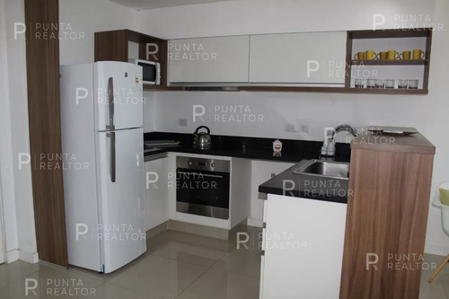 Apto 1 Dorm, + Plus Y Balcón