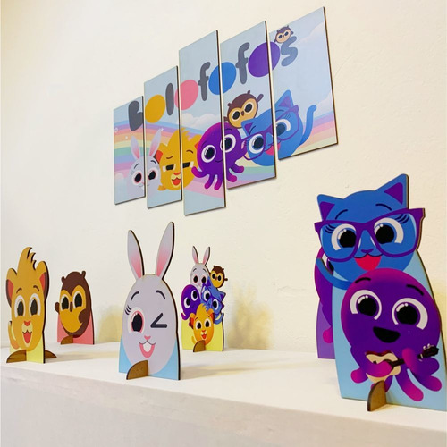 Imagem 4 de 6 de Kit 7 Totens De Mesa + Quadro Mosaico Bolofofos Decoração