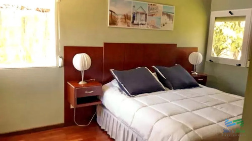 Espectacular Casa En Venta. A Tres Cuadras De La Playa Brava.