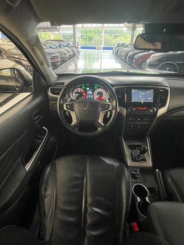 Mitsubishi L200 2.4 Triton Sport Hpe S Cab. Dupla 4x4 Aut. 4p