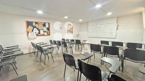 15% Bajo Tasación. Edificio De 4 Pisos De Múltiples Espacios