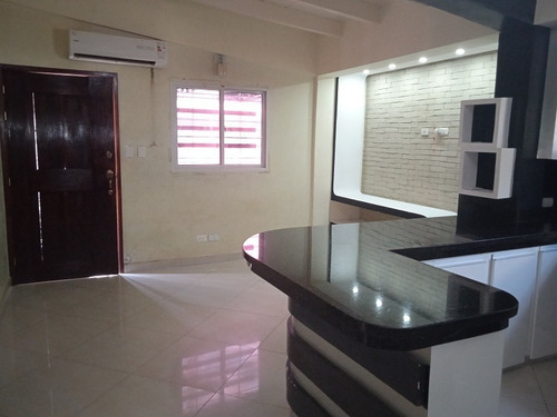 Imagen 6 de 13 de Comoda Y Moderna Casa En Alquiler