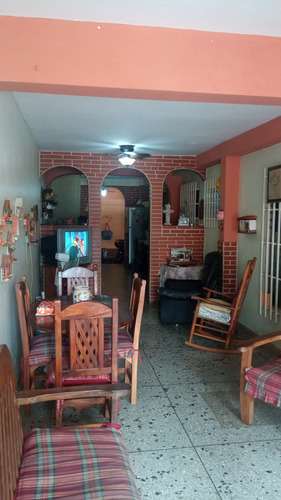 Imagen 9 de 14 de Casa En Tinaquillo, Urbanización Tamanaco. C110