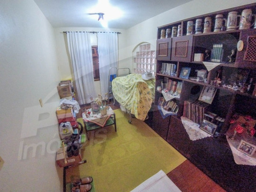 Casa Muito Ampla Em Localização Privilegiada, Contendo 4 Dormitórios, Sendo 2 Suítes, Todos Os Cômodos Grandes E Confortáveis. - 3578471v