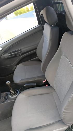 Volkswagen Saveiro 1.6 MI CS 8V FLEX 2P MANUAL G.V