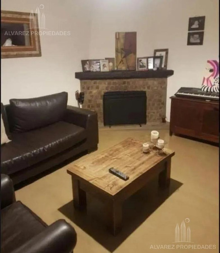 Imagen 6 de 13 de Casa 4 Ambientes Venta Castelar Sur Lote 550 M2 Apx