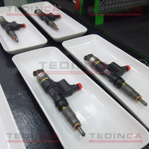 Imagen 2 de 10 de Inyectores De Toyota Dyna 4.0 Hino 300