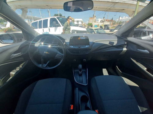 Imagen 9 de 15 de Chevrolet Onix 2021 4p Ls L3/1.0/t Aut (b)