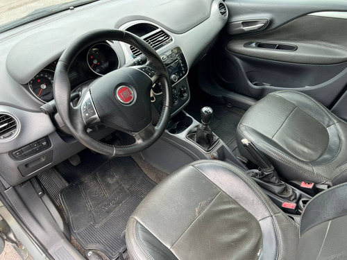 Imagem 6 de 8 de Fiat Punto 1.6 Essence 16v Flex 4p Manual