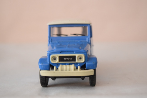 Toyota Bandeirante Azul Carros Brasileiros 1/36 Sin Caja (Usado)