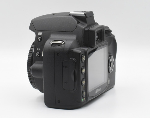 Nikon D40