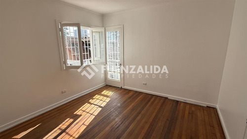 Casa En Arriendo De 5 Dorm. En Ñuñoa