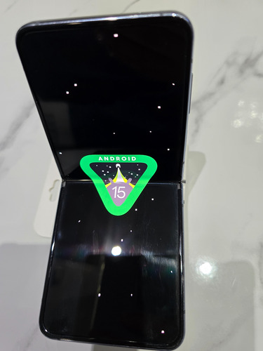 Galaxy Zflip 4 Snapdragon Libre (Usado)