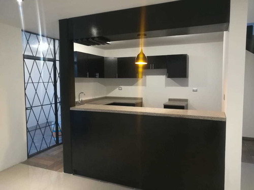 Imagen 2 de 11 de Casa En Venta