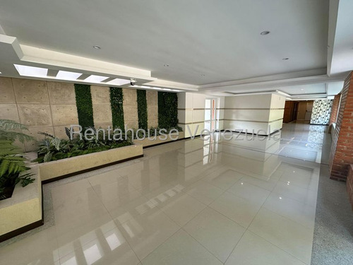 Apartamento Piso Bajo 178 M² 3h, 4b, 2p, Residencias Alto Hatillo Humbold Con Pozo De Agua En Venta En Alto Hatillo Calle El Pauji Caracas