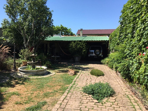 Casa Em Guarujá Com 3 Dormitórios - Vz5744