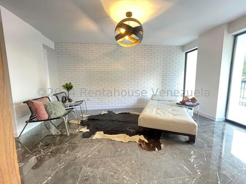 Jip 25-3629. Renta House Vende Hermoso 136 Mts2, Con Acabados De Primera Totalmente Remodelado. Urb Los Palos Grandes, Caracas