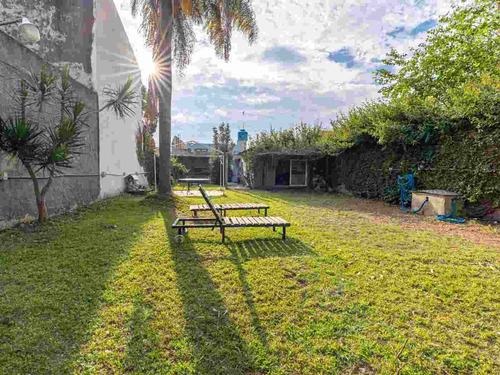 Venta Casa Con Fondo , Quincho Y Cochera En Wilde