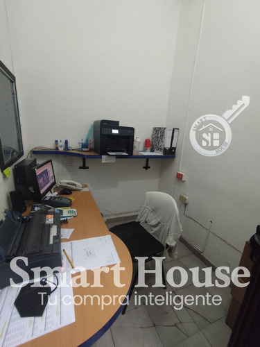 Smart House Vende Galpon Amplio Con Excelente Ubicación En Santa Rosa.-mcev05m