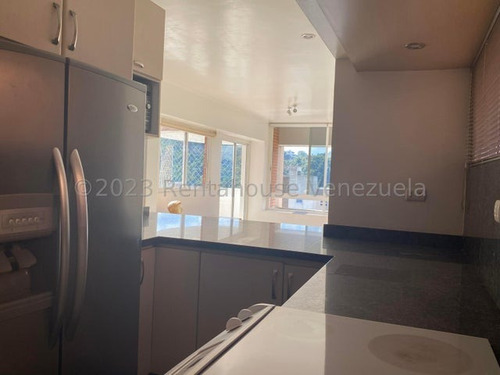 Imagen 11 de 26 de Hermoso Apartamento Con Bella Vista En El Solar Del Hatillo. #23-18908