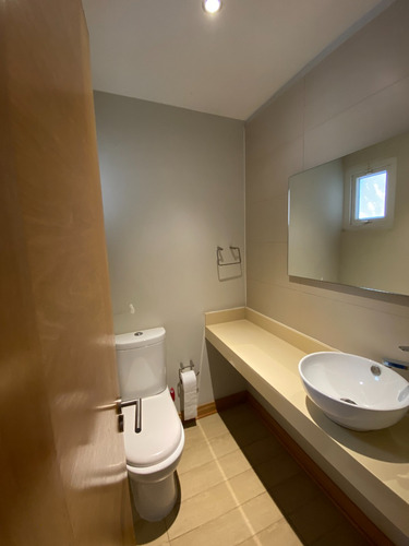 Casa Cond Los Robles 4 Dor + 4 Bañ + 4 Est + Pisci 700/140m2