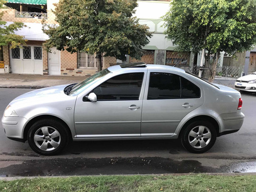 Volkswagen Bora 2.0 Trendline 115cv 2010