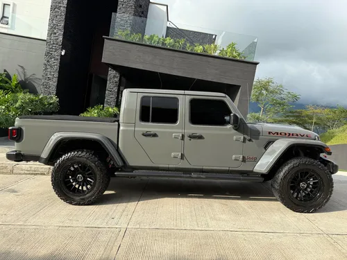 Jeep Gladiator Rubicon gladiator Mojave