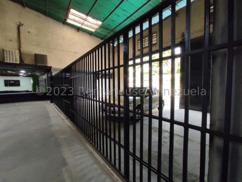 Galpón En Alquiler Comercial Industrial Almacén Bodega Excelente Zona Fácil Acceso Cuenta Con Amplias Bodegas Para Almacenamiento Nela 23-32296
