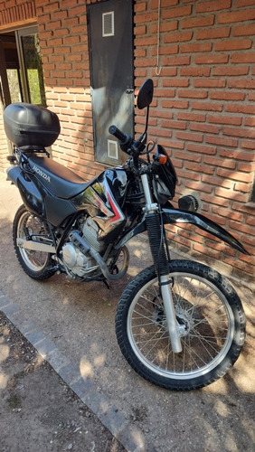 Imagen 5 de 25 de Moto Honda Tornado Xr 250 2016 7300 Km Impecable Original !!