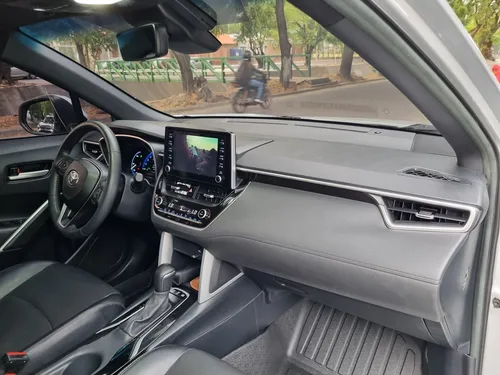 Toyota Corolla Cross Seg Hybrida 2022 At