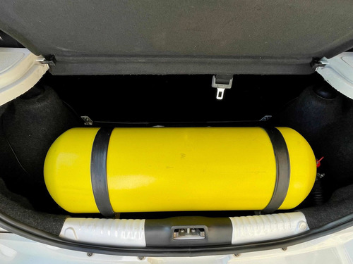 Imagen 12 de 17 de Volkswagen Gol Trend 2013 1.6 Pack I 101cv