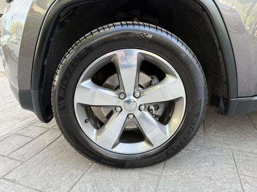 Jeep Grand Cherokee 3.6 Limited Lujo V6 4x2 At