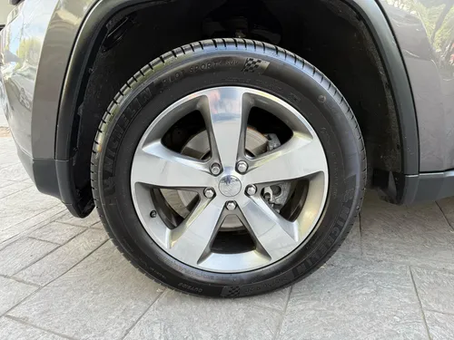 Jeep Grand Cherokee 3.6 Limited Lujo V6 4x2 At