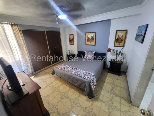 Se Vende Apartamento En El Paraiso 25-19377