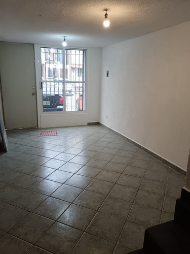 Casa Renta Cantaros I Nicolas R 2 Rec, 1 Baño, 1 Auto, Vigil