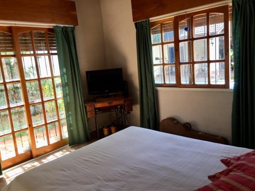 Venta De Casa En Gran Lote Con Pileta! Haedo Chico-