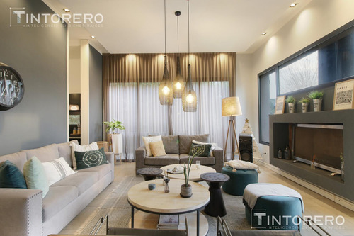 Casa En Venta En Barrio Privado Altos Del Sol. Financiación.