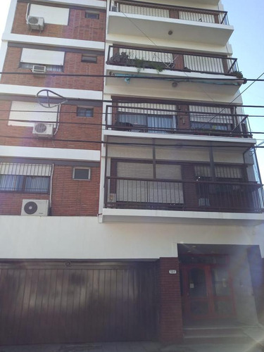 Venta Departamento 2 Amb. En Ramos Mejía - Buen Estado