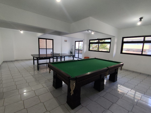 Mobiliado - 1 Dormitório Sacada Envidraçada- Prédio Com Elevador E Piscina